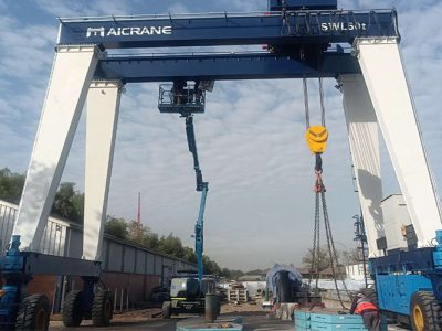 Elevación Flexible, Doble Eficiencia-Grúa Pórtico Sobre Ruedas de 50 ton Opera Eficientemente en Chile